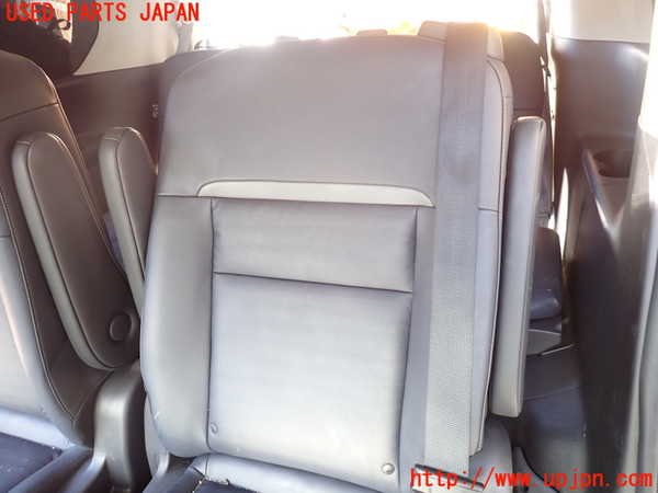5UPJ-23797175]セレナ e-POWER(GFC28)左2列目シート 中古_m0002.jpg