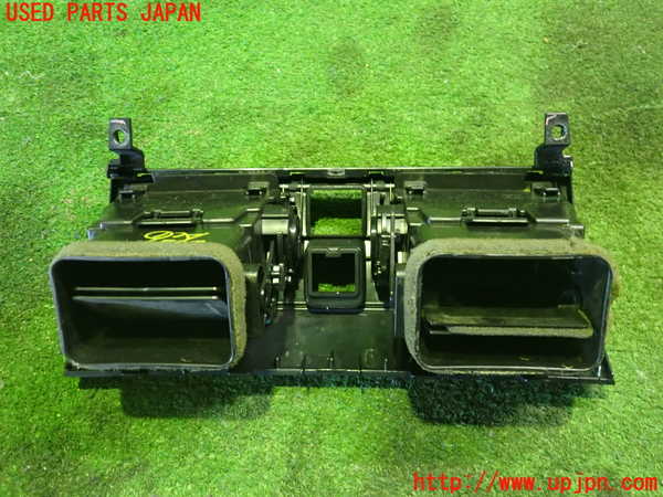 5UPJ-23817526]WRX STI(VAB)エアコン吹き出し口1 (真中) 中古_m0003.jpg