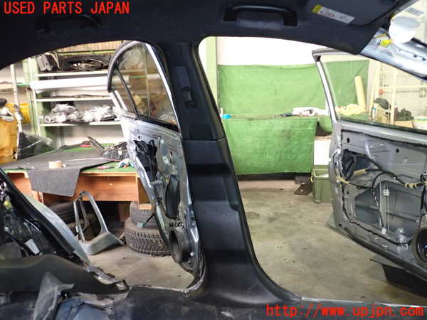 2UPJ-23817665]WRX STI(VAB)右センターピラートリム 中古_m0001.jpg