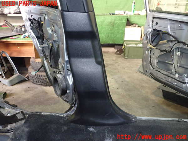 2UPJ-23817665]WRX STI(VAB)右センターピラートリム 中古_m0003.jpg