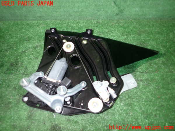 5UPJ-23821380]ベンツ SL350(R230)(230458)右クォーターガラス 中古_m0002.jpg