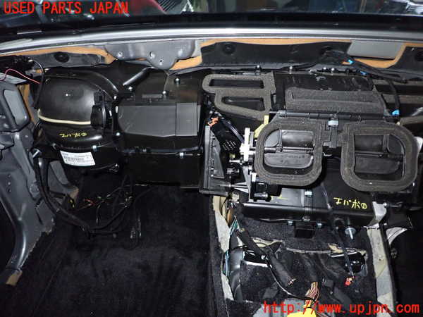 5UPJ-23826081]ベンツ SL350(R230)(230458)エバポレーター1 中古_m0001.jpg