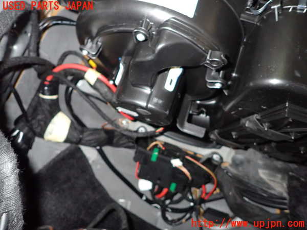 5UPJ-23826081]ベンツ SL350(R230)(230458)エバポレーター1 中古_m0004.jpg