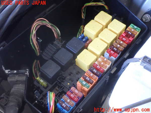5UPJ-23826742]ベンツ SL350(R230)(230458)ヒューズボックス2 中古_m0002.jpg