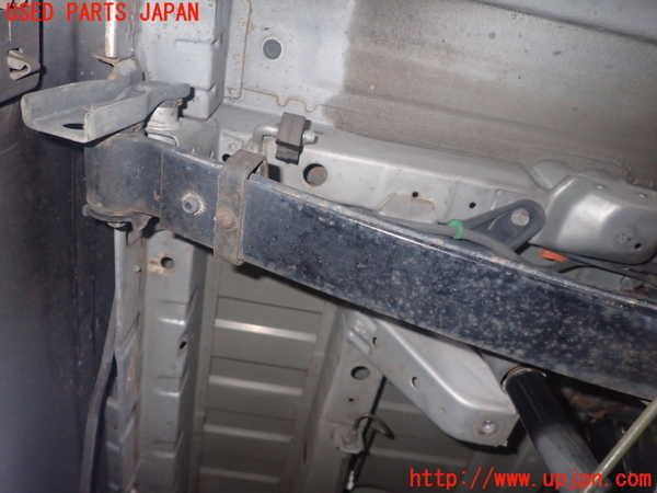 1UPJ-23835100]バモス(HM1)右リアスプリング 中古_m0004.jpg