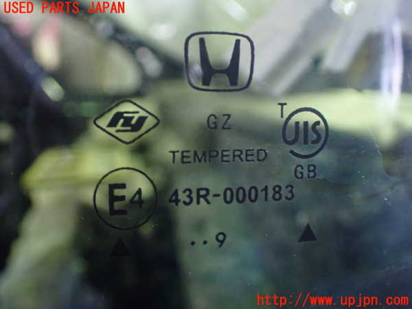 5UPJ-23851200]ステップワゴン スパーダ ハイブリッド(RP5)右フロント三角窓ガラス 中古_m0003.jpg
