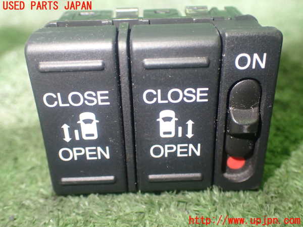 1UPJ-23856311]ステップワゴン スパーダ ハイブリッド(RP5)スイッチ6 (スライドドア) 中古_m0001.jpg