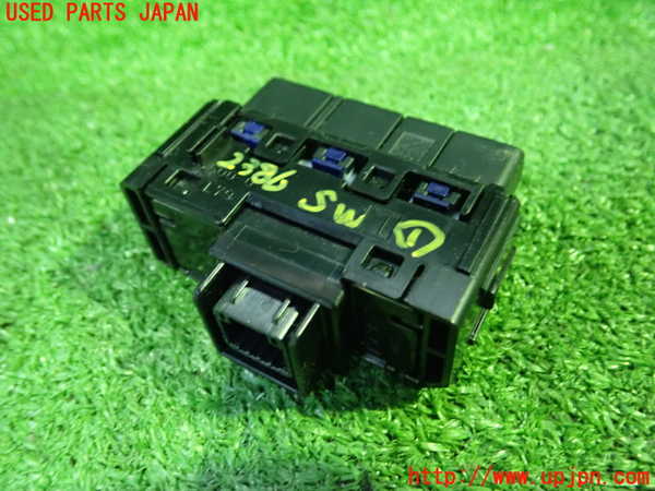 5UPJ-23866306]ヴェルファイア(AGH30W)スイッチ1 (照度調節・ODOTRIP) 中古_m0002.jpg