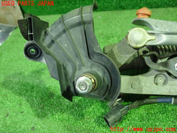 5UPJ-23866770]ヴェルファイア(AGH30W)フロントワイパーモーター 中古_m0003.jpg