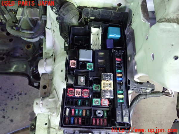 5UPJ-23866743]ヴェルファイア(AGH30W)ヒューズボックス3 中古_m0002.jpg
