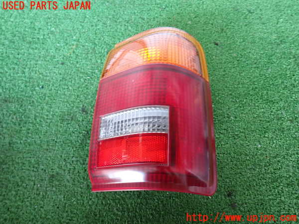 2UPJ-23871530]ハイラックスサーフ N130系 4ドア(KZN130W)右テールランプ 中古_m0001.jpg