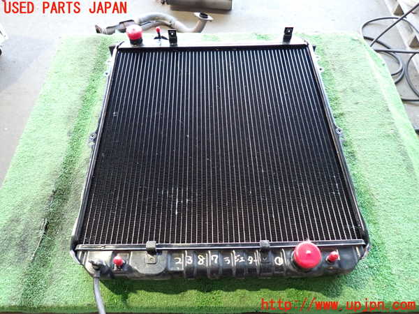 2UPJ-23872321]ハイラックスサーフ N130系 4ドア(KZN130W)ラジエーター1 中古_m0001.jpg