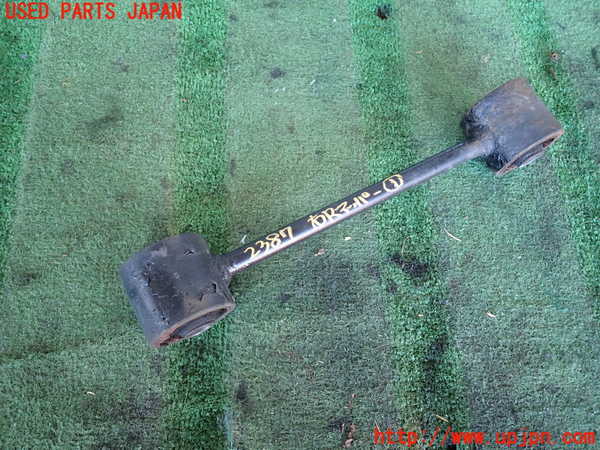 2UPJ-23875146]ハイラックスサーフ N130系 4ドア(KZN130W)右リアアッパーアーム1 中古_m0001.jpg