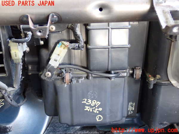 2UPJ-23876081]ハイラックスサーフ N130系 4ドア(KZN130W)エバポレーター1 中古_m0001.jpg