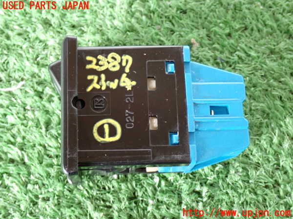 2UPJ-23876306]ハイラックスサーフ N130系 4ドア(KZN130W)スイッチ1 (IDLE UP) 中古_m0002.jpg