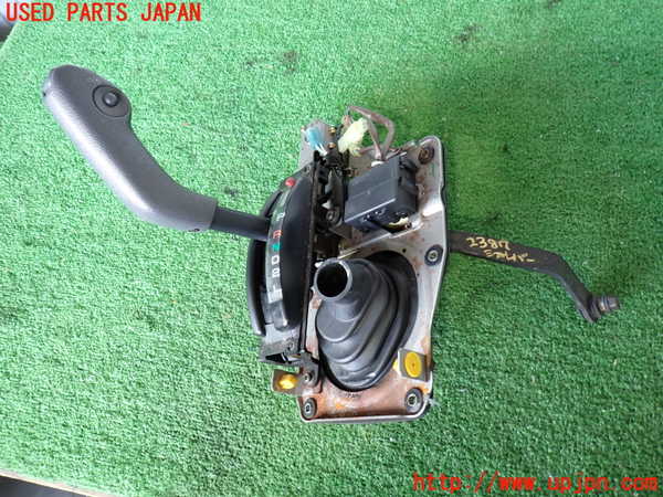 2UPJ-23877555]ハイラックスサーフ N130系 4ドア(KZN130W)ATシフトレバー 中古_m0001.jpg