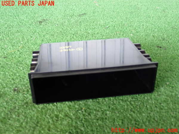 2UPJ-23877842]ハイラックスサーフ N130系 4ドア(KZN130W)小物入れ2 中古_m0001.jpg