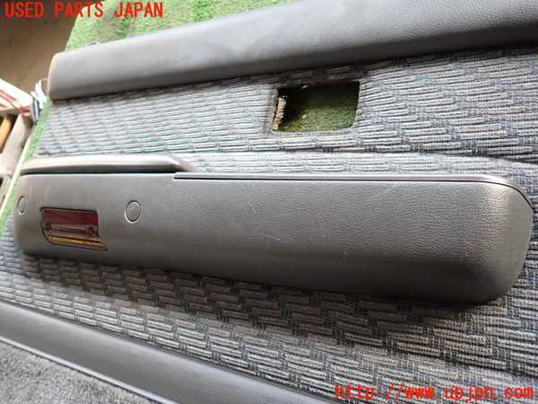 2UPJ-23871264]ハイラックスサーフ N130系 4ドア(KZN130W)左前ドア内張り 中古_m0002.jpg