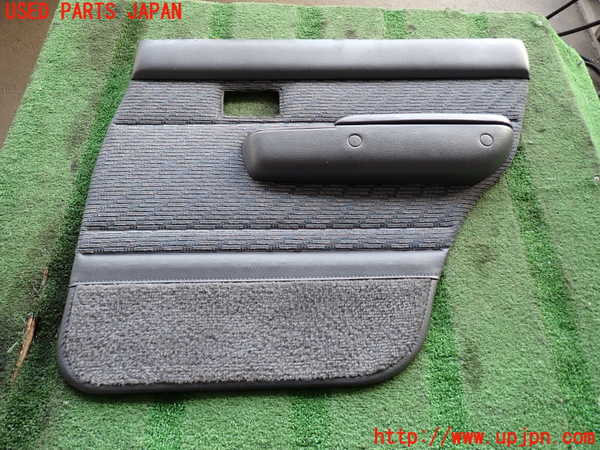 2UPJ-23871294]ハイラックスサーフ N130系 4ドア(KZN130W)右後ドア内張り 中古_m0001.jpg
