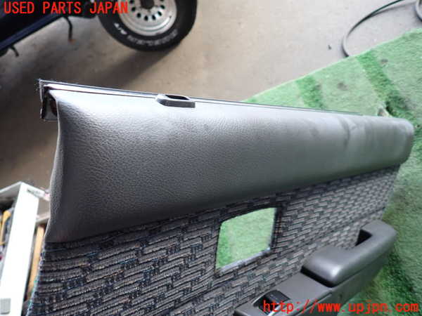 2UPJ-23871294]ハイラックスサーフ N130系 4ドア(KZN130W)右後ドア内張り 中古_m0003.jpg