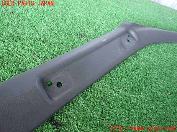 2UPJ-23877655]ハイラックスサーフ N130系 4ドア(KZN130W)右フロントピラートリム 中古_m0002.jpg
