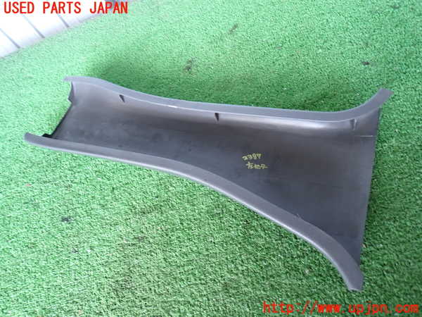 2UPJ-23877670]ハイラックスサーフ N130系 4ドア(KZN130W)左センターピラートリム 中古_m0002.jpg