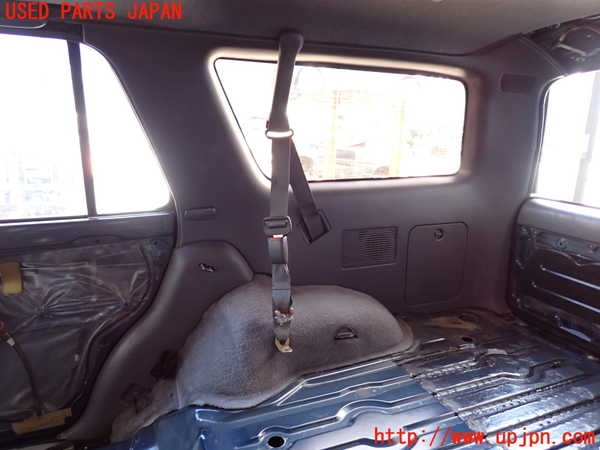 2UPJ-23877675]ハイラックスサーフ N130系 4ドア(KZN130W)右リアピラートリム 中古_m0001.jpg
