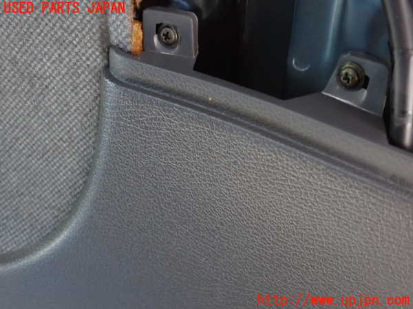 2UPJ-23877675]ハイラックスサーフ N130系 4ドア(KZN130W)右リアピラートリム 中古_m0002.jpg