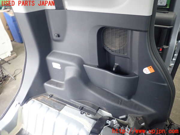 2UPJ-23887680]ルーミー(トール)(M910A)左リアピラートリム 中古_m0003.jpg