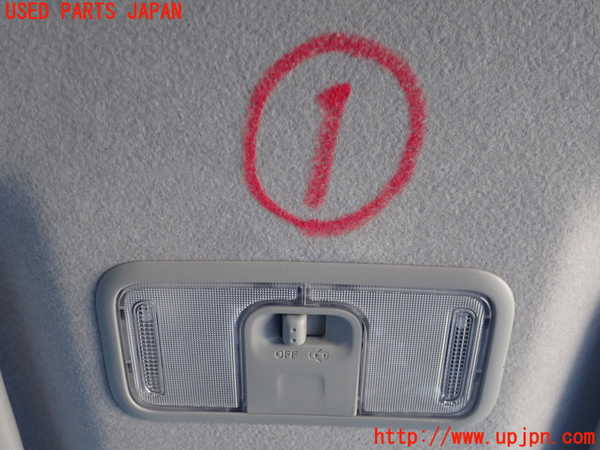 2UPJ-23886411]ルーミー(トール)(M910A)ルームランプ1 (真中 1列目) 中古_m0001.jpg