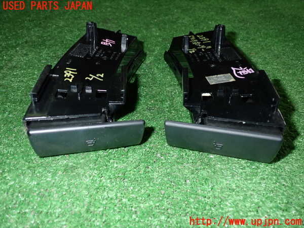 2UPJ-23917810]BMW Z4 ロードスター(BU30)ドリンクホルダー 中古 【E85】_m0001.jpg