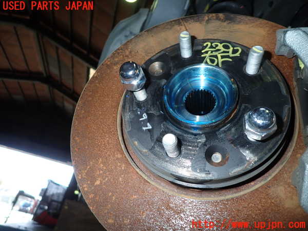 1UPJ-23924290]キックス(RP15)右フロントナックルハブ 中古_m0001.jpg