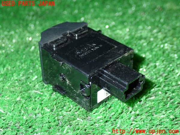 5UPJ-23926310]キックス(RP15)スイッチ5（ヘッドライトレベライザー） 中古_m0003.jpg