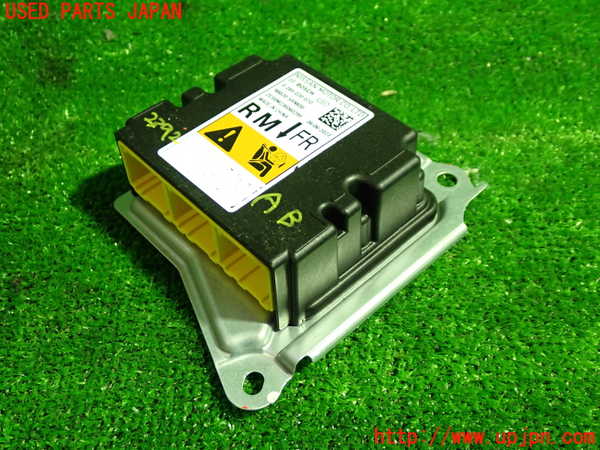 5UPJ-23926145]キックス(RP15)エアバッグコンピューター 中古_m0001.jpg