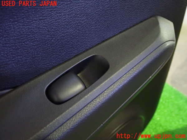 5UPJ-23921324]キックス(RP15)左後ドア内張り 中古_m0003.jpg