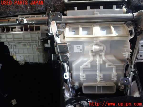 1UPJ-23936081]クラウン アスリート ハイブリッド(AWS210)エバポレーター1 中古_m0001.jpg