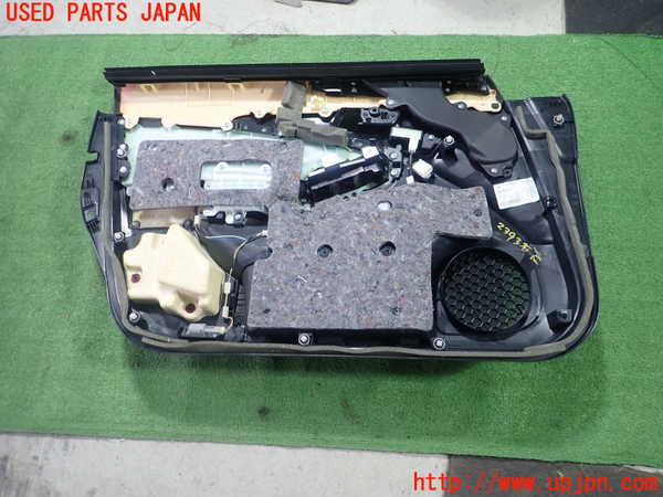 1UPJ-23931234]クラウン アスリート ハイブリッド(AWS210)右前ドア内張り 中古_m0003.jpg
