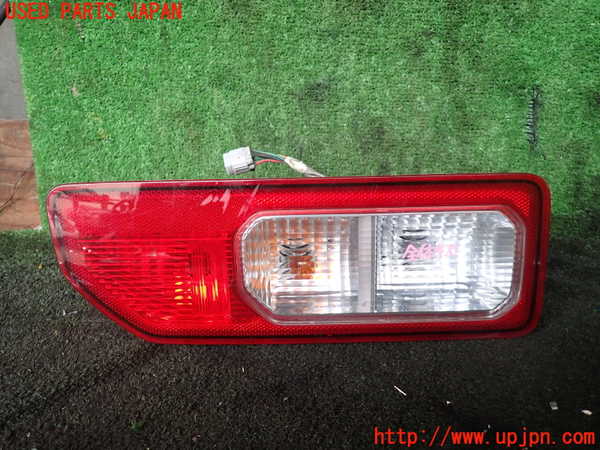 1UPJ-23941536]ジムニー(JB64W)左テールランプ 中古_m0001.jpg