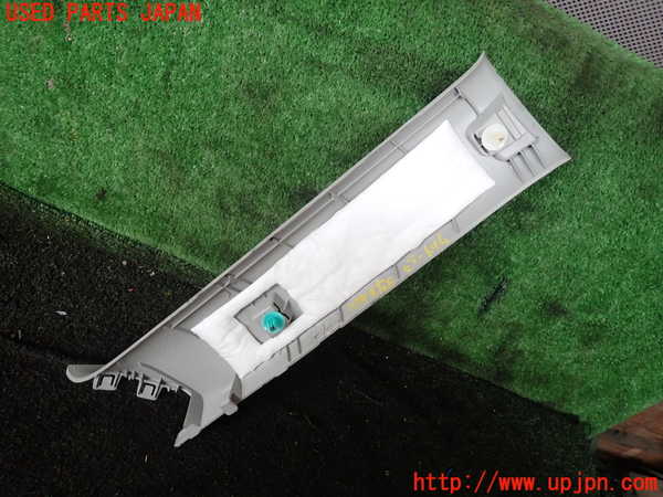 5UPJ-23947660]ジムニー(JB64W)左フロントピラートリム 中古_m0002.jpg