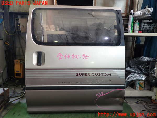 1UPJ-23961320]ハイエースワゴン100系(KZH106G)左後ドア ASAHI M285 中古_m0001.jpg