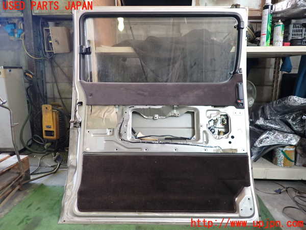 1UPJ-23961320]ハイエースワゴン100系(KZH106G)左後ドア ASAHI M285 中古_m0005.jpg