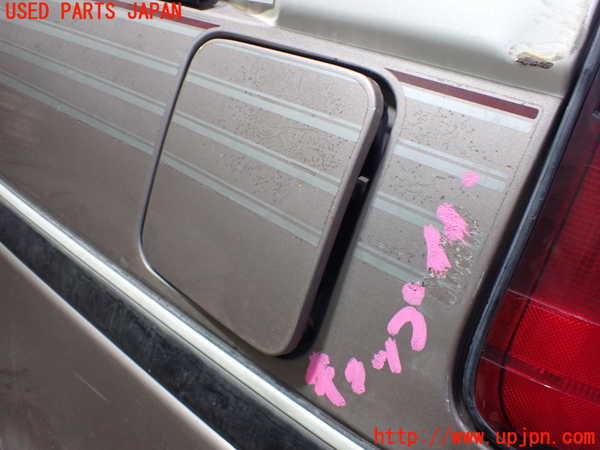 5UPJ-23961690]ハイエースワゴン100系(KZH106G)フューエルリッド 中古_m0001.jpg