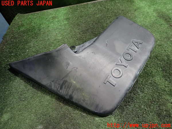 5UPJ-23961456]ハイエースワゴン100系(KZH106G)左リアマッドガード(泥除け) 中古_m0001.jpg