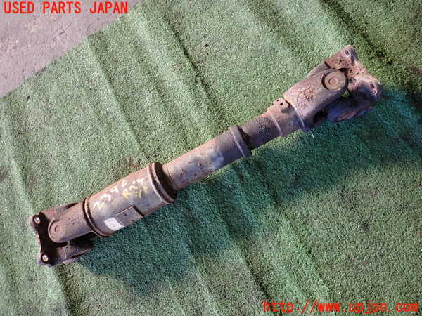 5UPJ-23963410]ハイエースワゴン100系(KZH106G)リアプロペラシャフト 中古_m0001.jpg