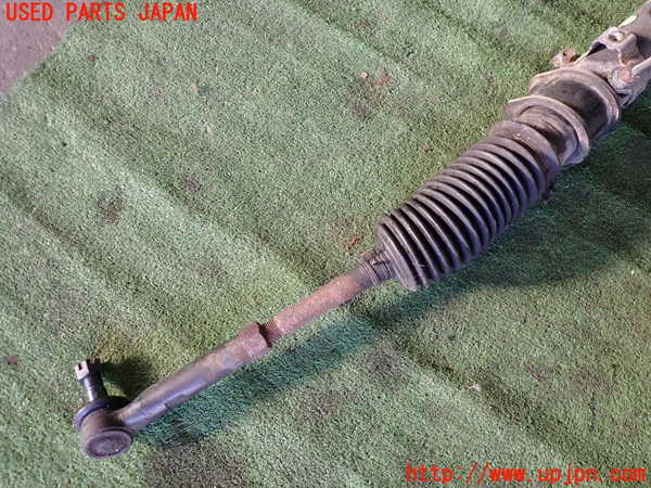 5UPJ-23964235]ハイエースワゴン100系(KZH106G)パワステギアボックス 中古_m0002.jpg