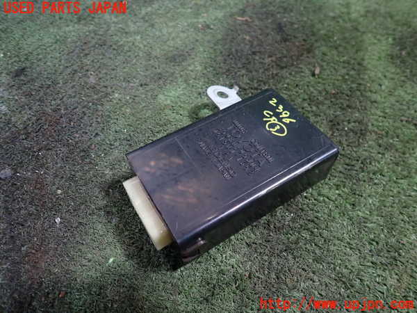 5UPJ-23966148]ハイエースワゴン100系(KZH106G)コンピューター3 (ドアコントロール) 中古_m0001.jpg