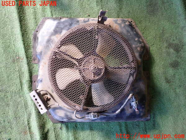 5UPJ-23966836]ハイエースワゴン100系(KZH106G)電動ファン1 中古_m0001.jpg