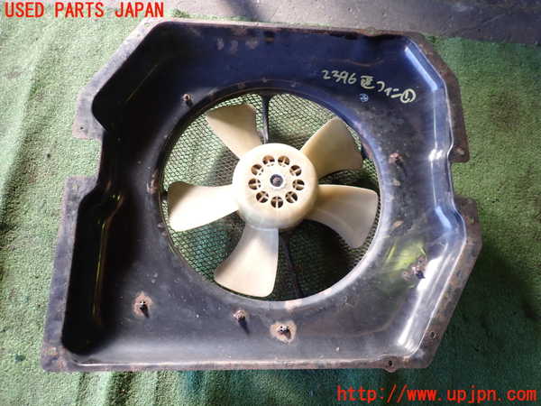 5UPJ-23966836]ハイエースワゴン100系(KZH106G)電動ファン1 中古_m0002.jpg