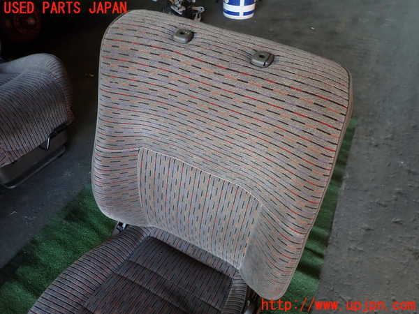 1UPJ-23967035]ハイエースワゴン100系(KZH106G)運転席シート 中古_m0002.jpg