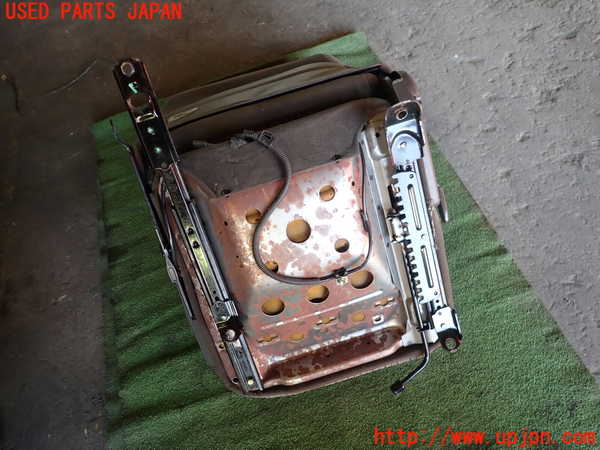 1UPJ-23967035]ハイエースワゴン100系(KZH106G)運転席シート 中古_m0005.jpg
